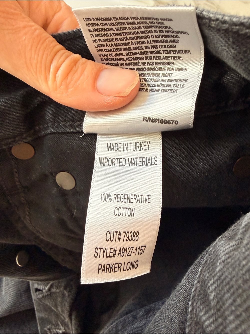 Agolde Parker Long Short in Black - Size 26 - Picture 10 of 10